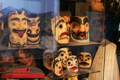 Teslin indigene Masken